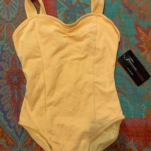 ✯ Theatricals classwear girls’ leotard ✯